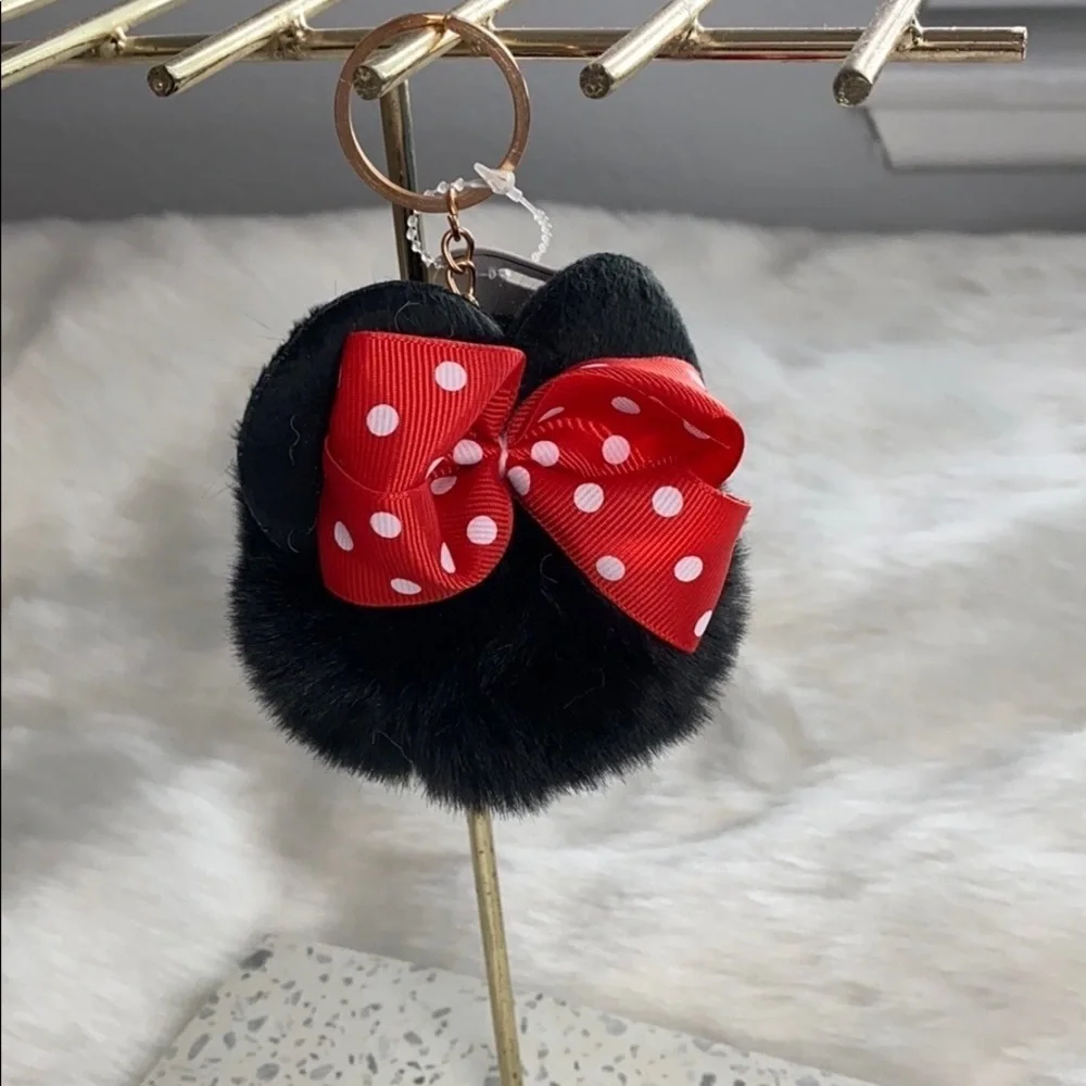 Mouse Ear Detailed Pom Pom Key Chain‎